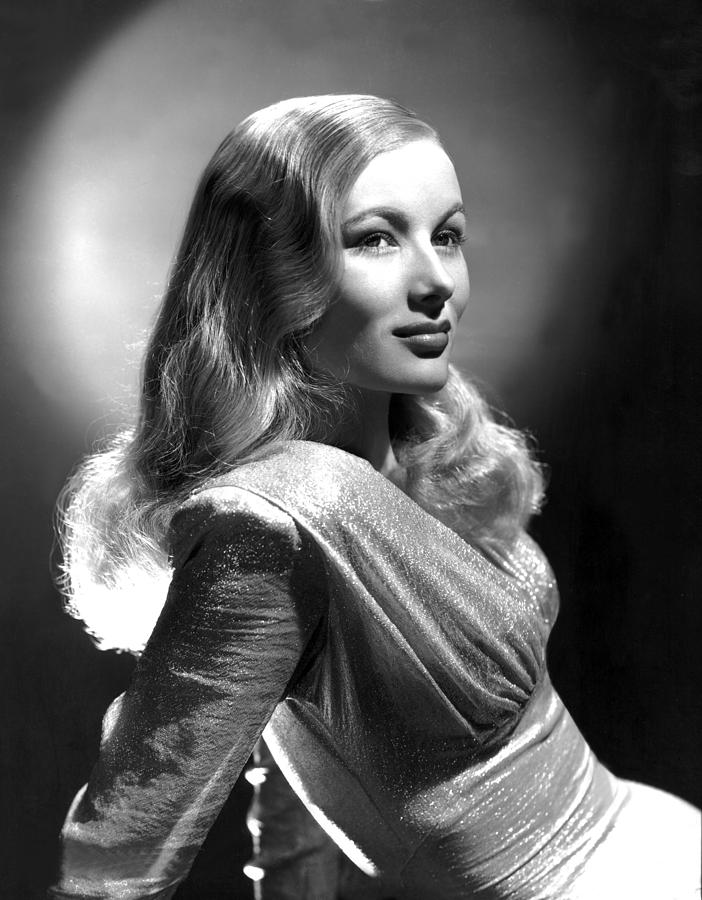 Veronica Lake, Portrait Photograph by Everett