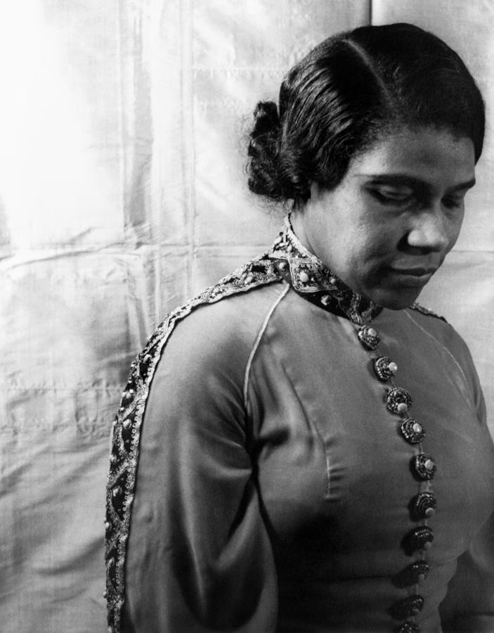 Anderson Photograph - Marian Anderson (1897-1993) #5 by Granger