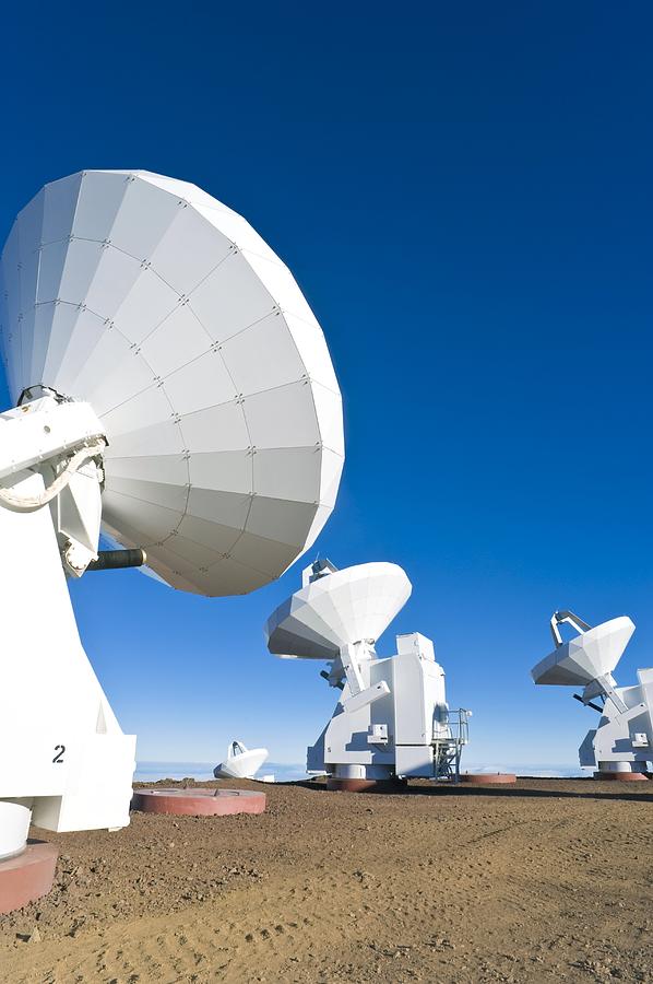 Submilllimeter Array Telescopes, Hawaii Photograph by David Nunuk ...