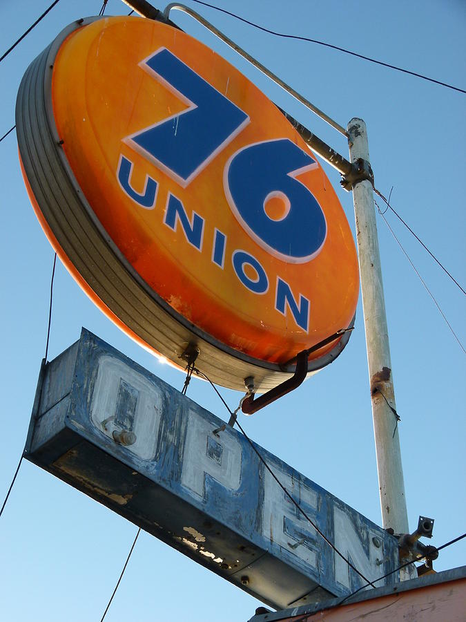 76 Union Sign Photograph by Jeff Lowe