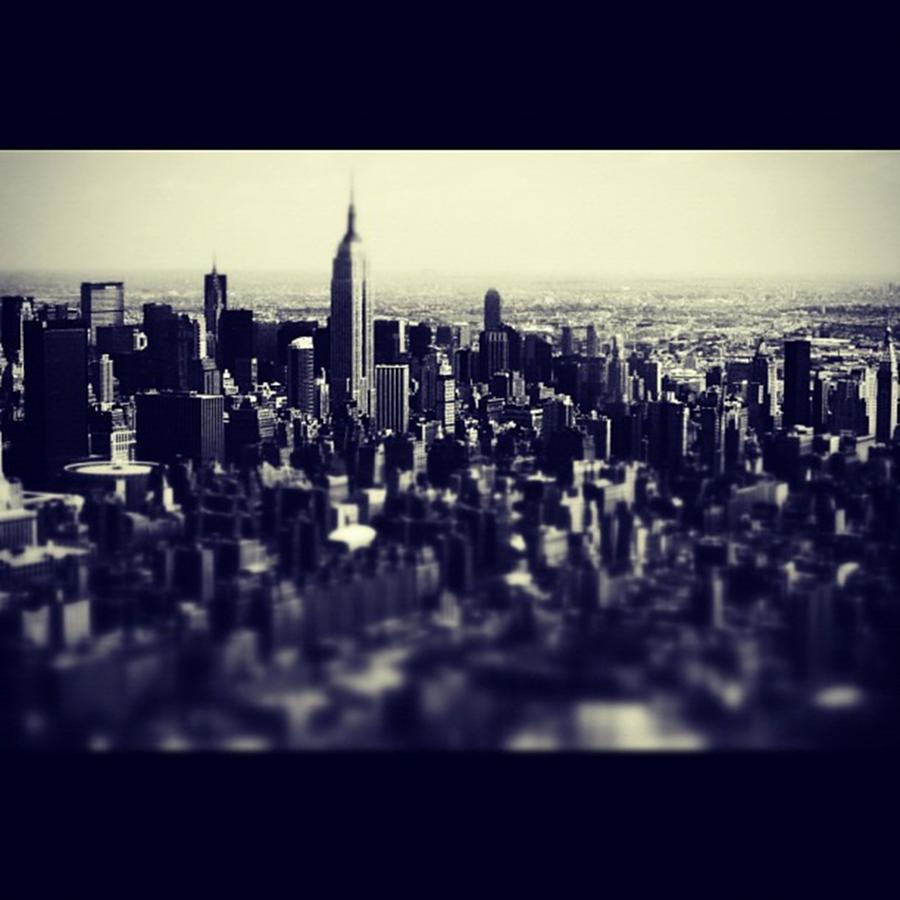 Skyscraper Photograph - Instagram Photo #871340114128 by Ritchie Garrod