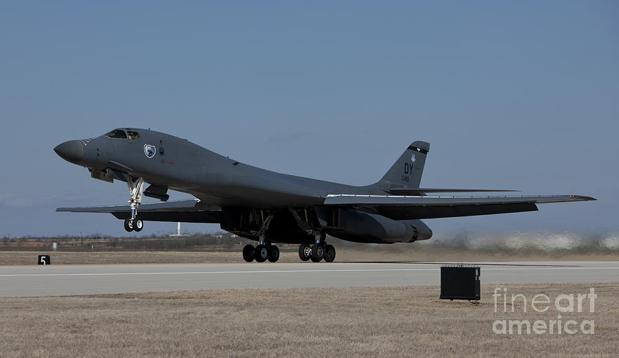 A B-1b Lancer Takes Off From Dyess Air Photograph by HIGH-G Productions ...