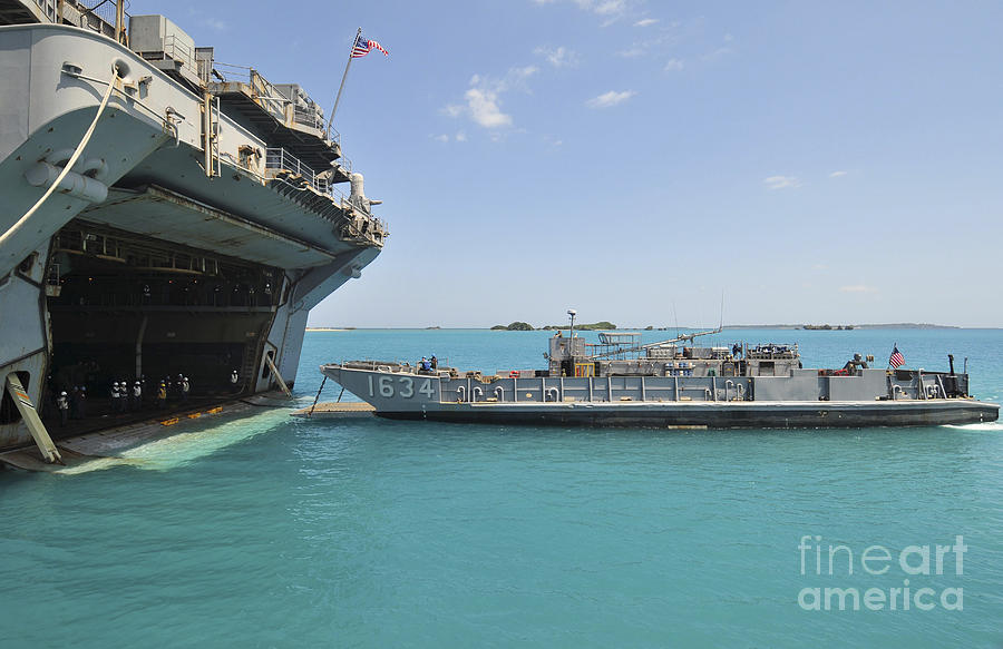 A Landing Craft Utility Approaches Photograph by Stocktrek Images