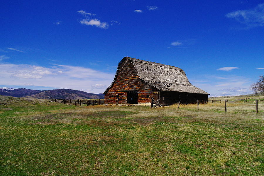 A Montana Barn Photograph