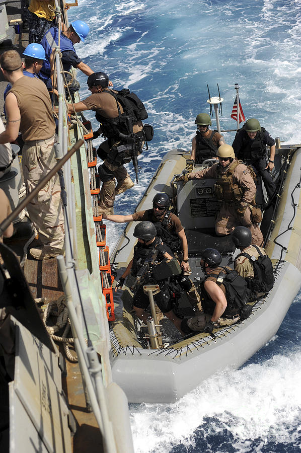 A Task Force Team Returns To Ship Photograph by Stocktrek Images