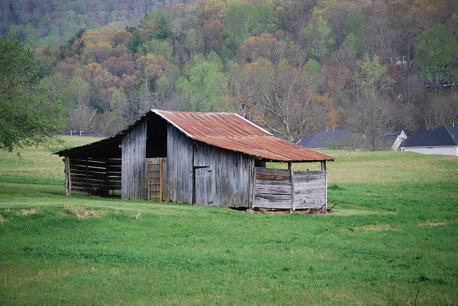 A Tiny Barn Photograph by Larry Nordlinger - Pixels