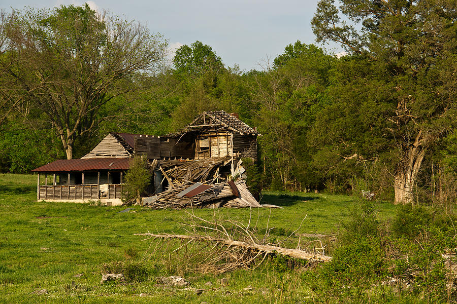 abandoned farm house lebanon tennessee douglas barnett