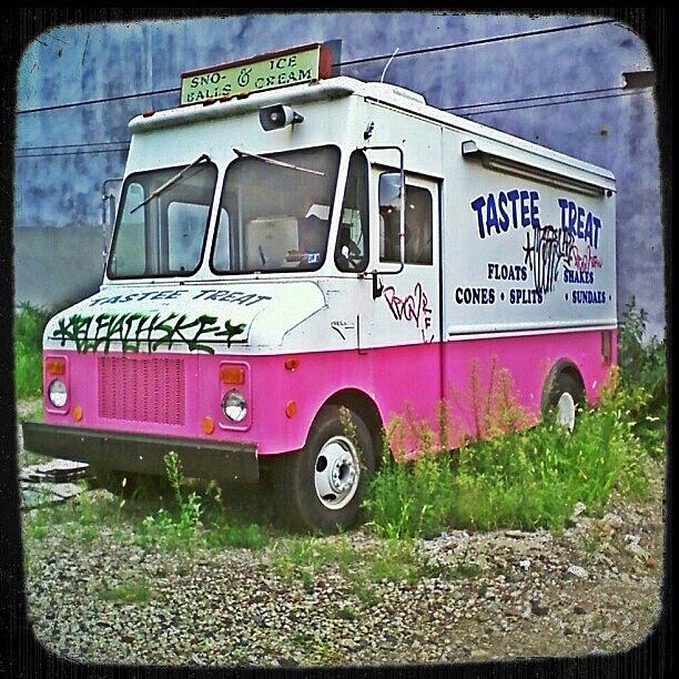 Philly Photograph - Abandoned Ice Cream Truck by David F