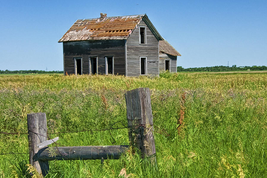 Abandoned Prairie Farmhouse No.4221 Photograph