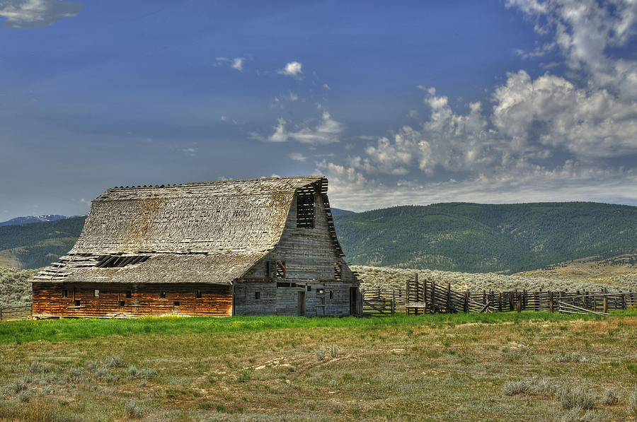 Abandoned Ranch Photograph by Don Wolf