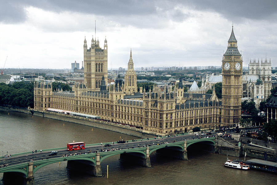 The houses of parliament фото