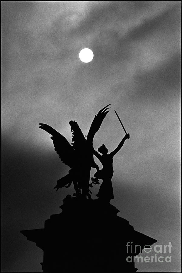Alexander Iii Bridge Photograph - Alexander III Bridge by Aldo Cervato Alexander Iii Bridge Photograph - Alexander III Bridge by Aldo Cervato