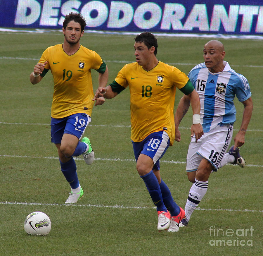 Alexandre Pato Running Photograph by Lee Dos Santos