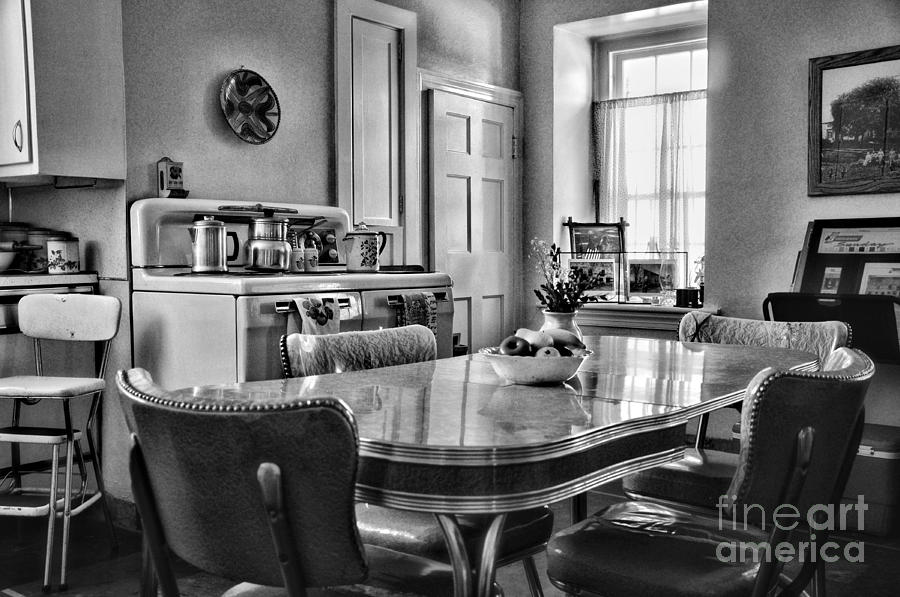 1950 metal kitchen table