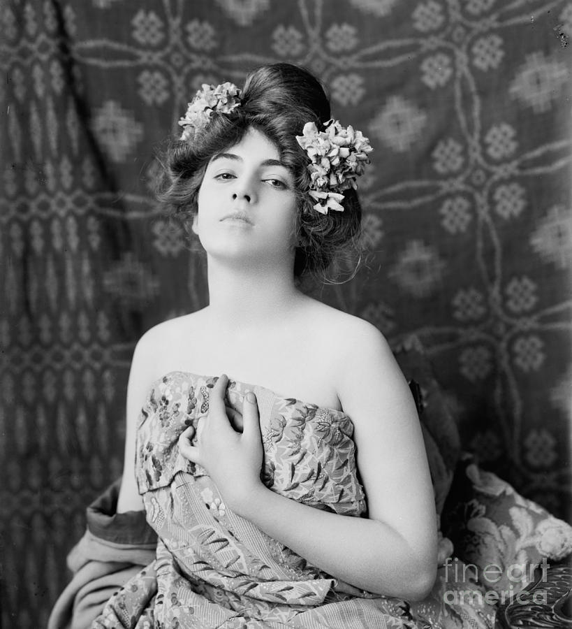 Pretty Women Photograph - Amorita 1900 by Padre Art