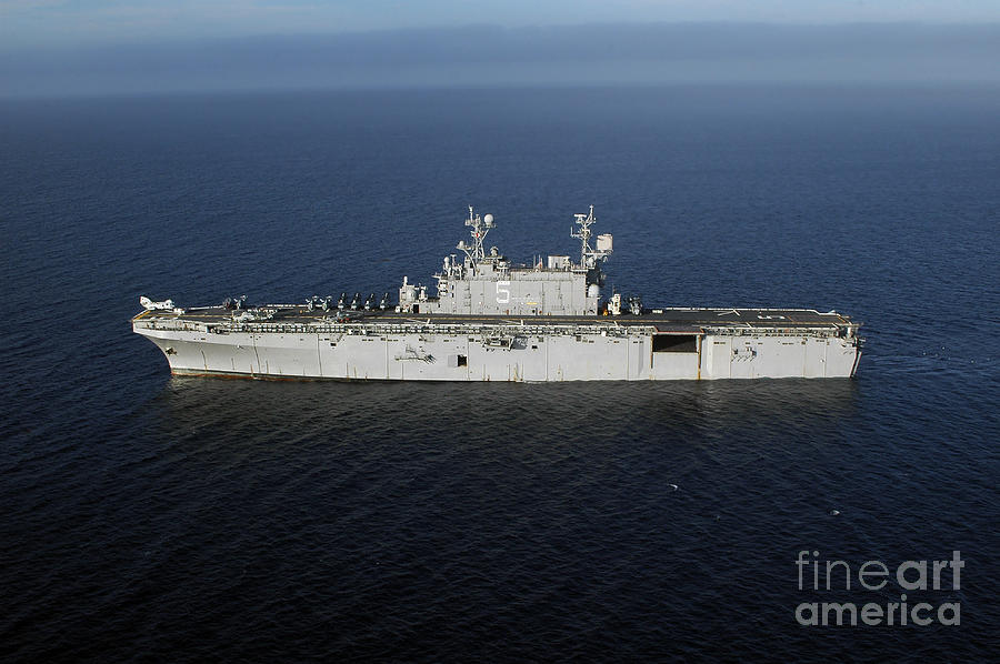 Amphibious Assault Ship Uss Peleliu Photograph by Stocktrek Images