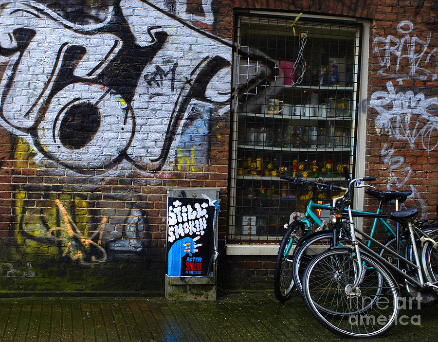 Amsterdam Street Scene Photograph by Bob Christopher
