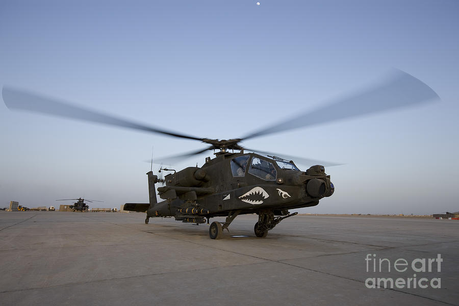 An Ah-64d Apache Longbow Block IIi Gets Photograph by Terry Moore