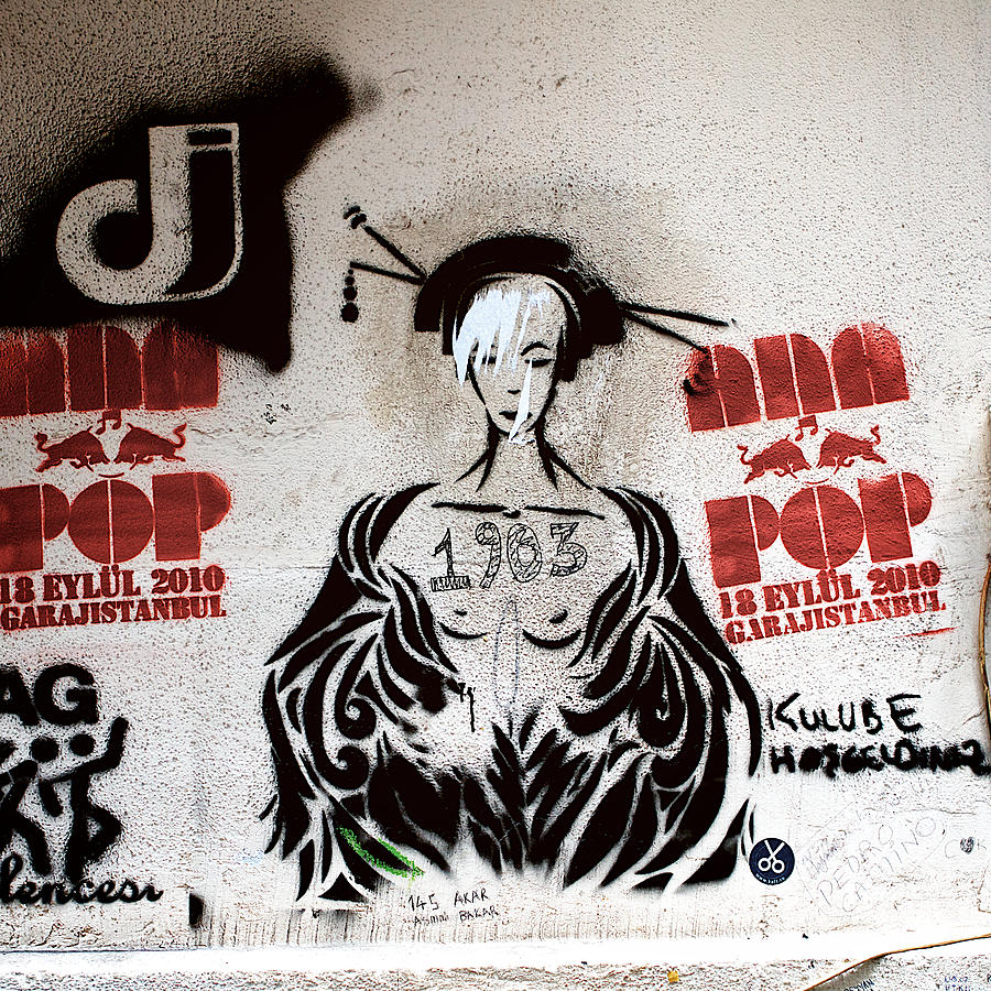 Graffiti Photograph - Ana Pop festival by Ferry Ten Brink