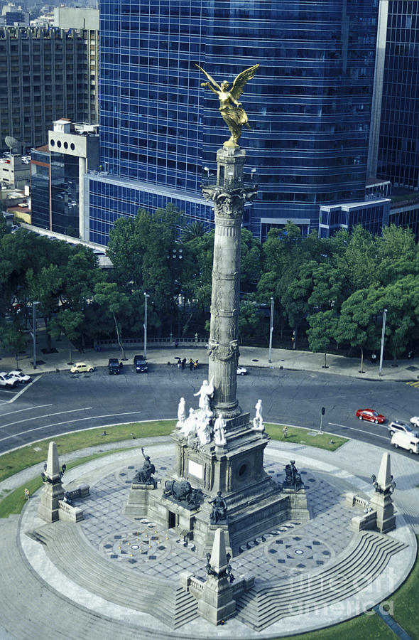 ANGEL INDEPENDENCE MONUMENT Mexcio City Photograph by John  Mitchell
