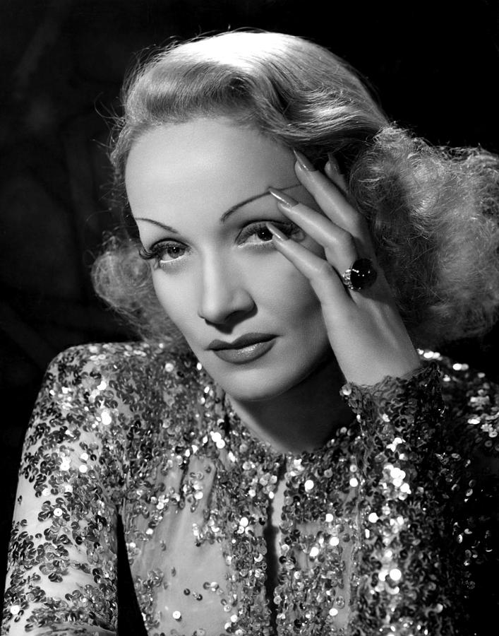 Angel, Marlene Dietrich, 1937 Photograph by Everett