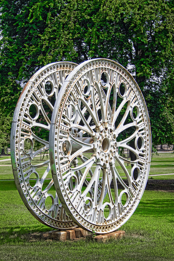 Antique Paddle Wheel University of Alabama Birmingham Photograph by Kathy Clark
