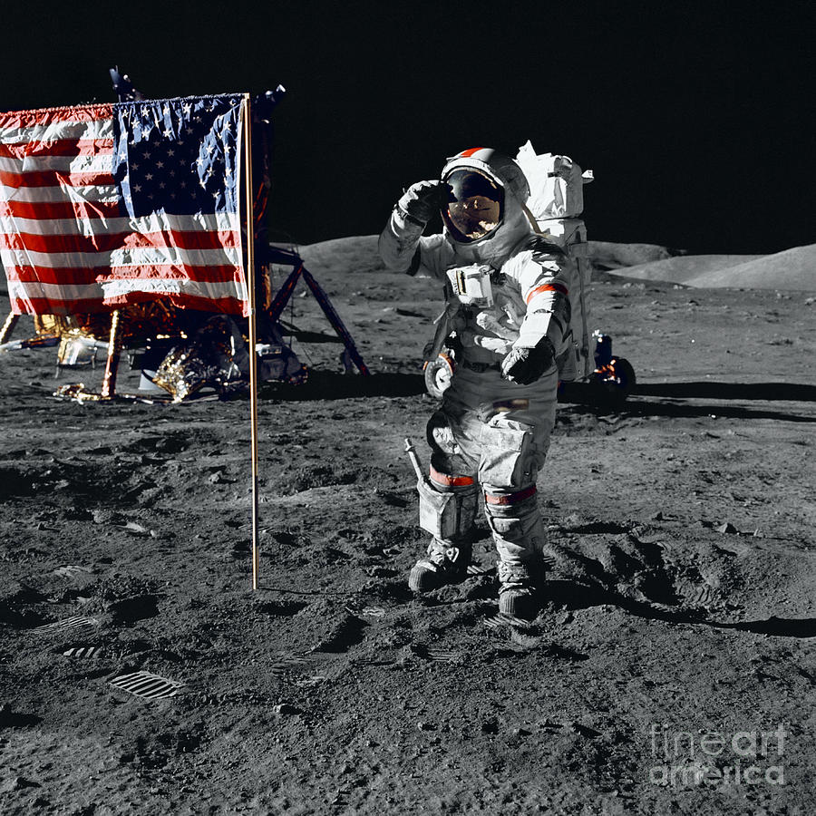 leadership traits of astronauts in apollo 13 40 years ago yesterday, on april 13th, 1970, an onboard explosion crippled the apollo 13 spacecraft's service module, forcing the ground crew and astronauts to abandon their original mission. leadership traits of astronauts in apollo 13 40 years ago yesterday, on april 13th, 1970, an onboard explosion crippled the apollo 13 spacecraft's service module, forcing the ground crew and astronauts to abandon their original mission.