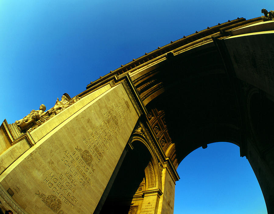 Arc de Triomphe Photograph by David Harding