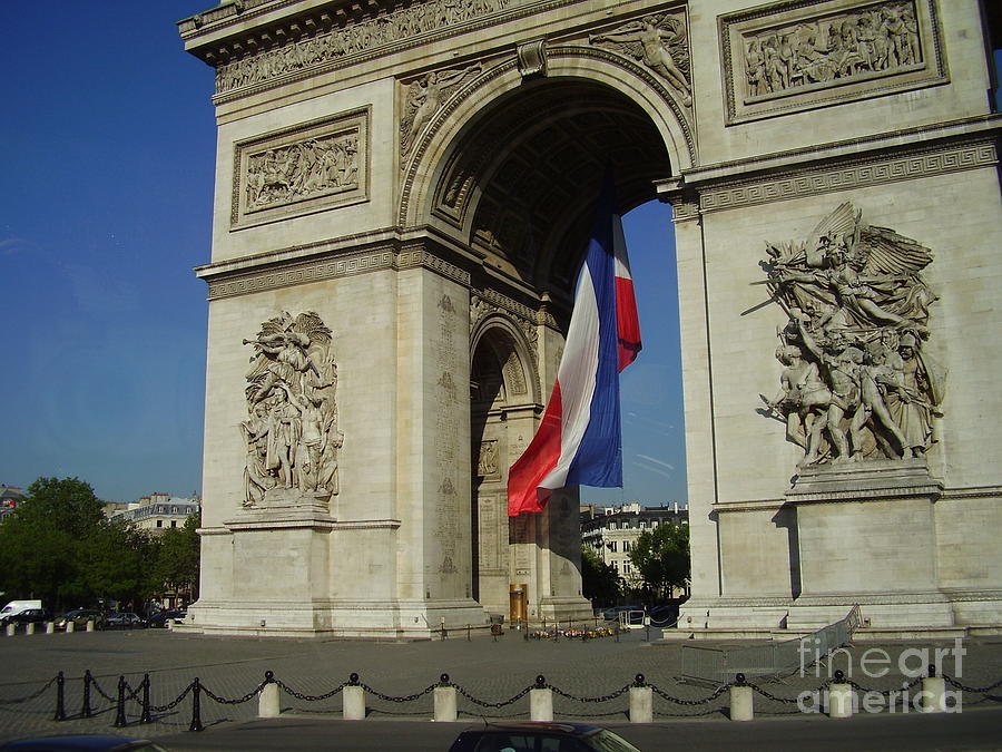 Arc de Triomphe Photograph by Valerie Shaffer