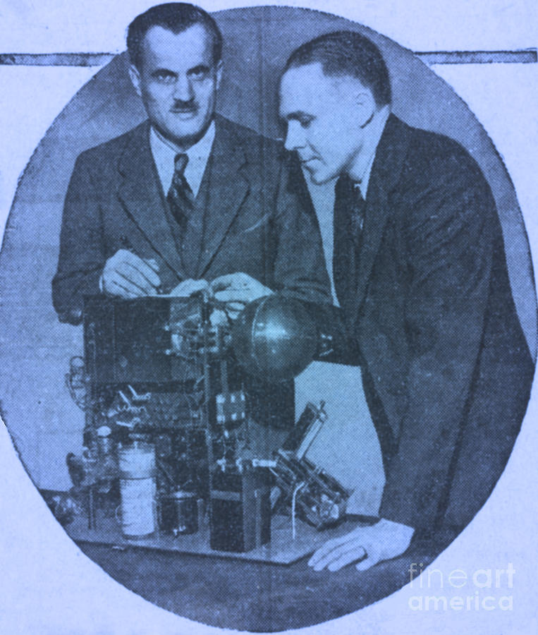Arthur Compton, Nobel Prize 1927 Photograph by Science Source