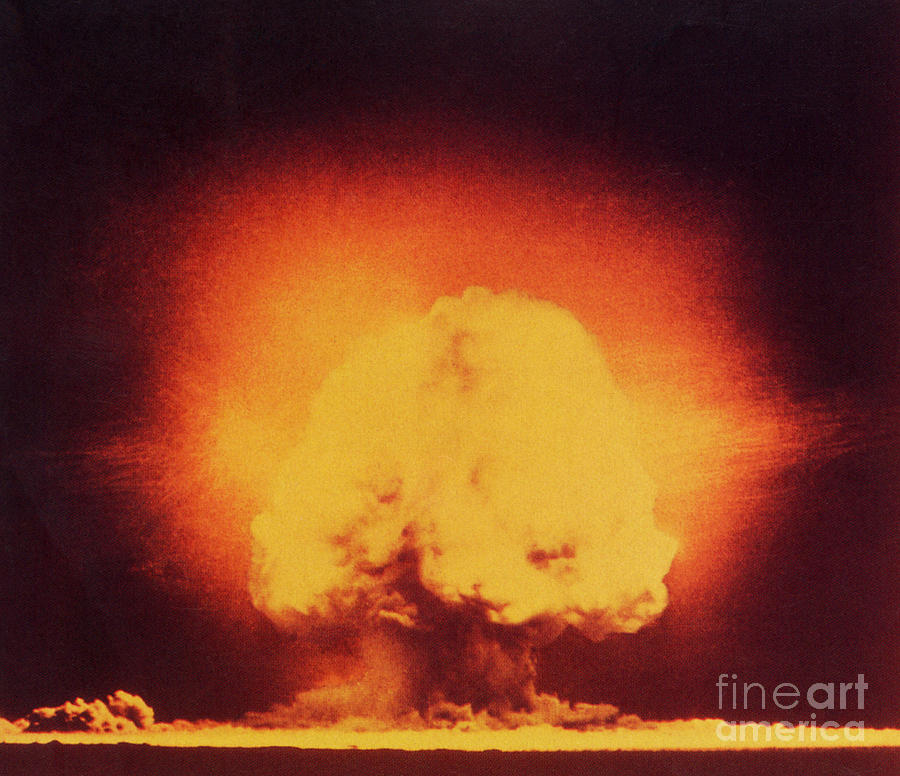 Atomic Bomb Explosion Photograph by Science Source