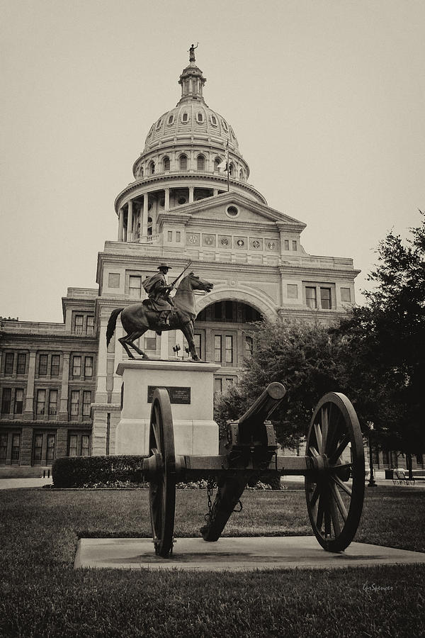 Austin Capitol Photograph by Lisa Spencer
