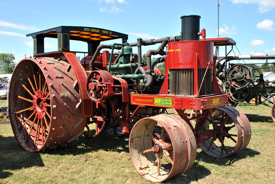 Avery Steam Tractor Photograph by Wayne Sheeler