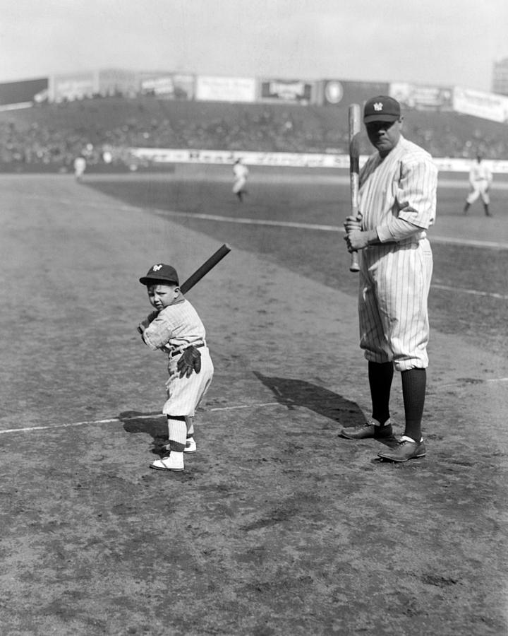 1920s Photograph - Babe Ruth And Mascot, 1922 by Everett.