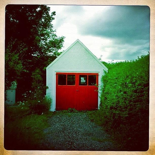 Shed Photograph - Ban The Bomb! #hipstamatic #red by Robert Campbell