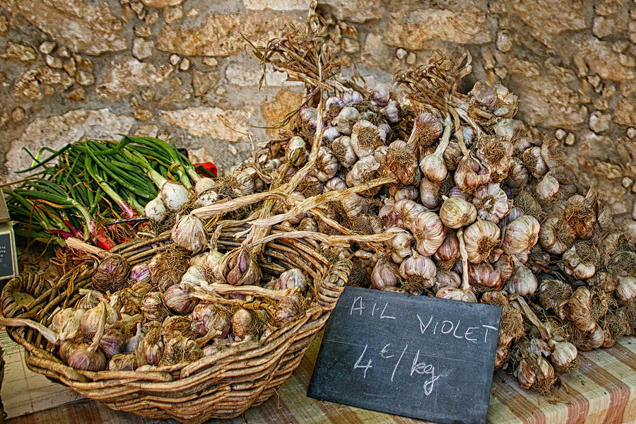 Basket of Garlic Photograph by Sandra Anderson
