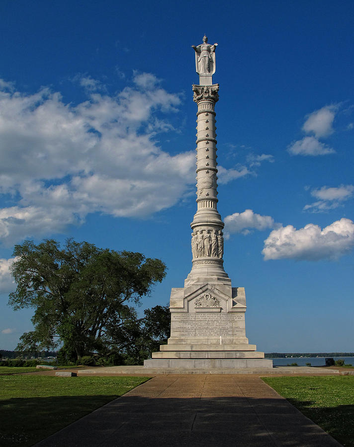 Battle Of Yorktown Monument Photograph By Dave Mills - Fine Art America