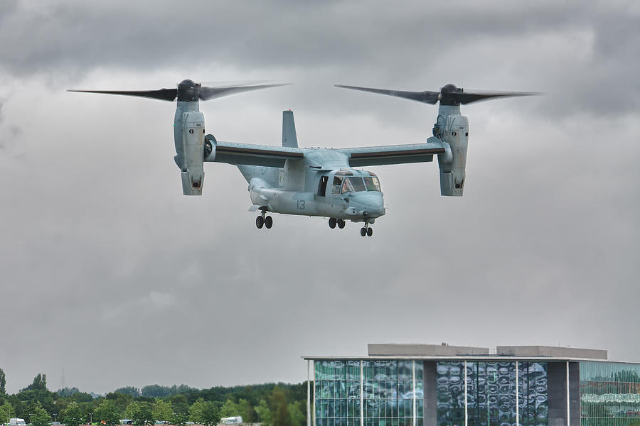 Bell Boeing V-22 Osprey Photograph by Shirley Mitchell