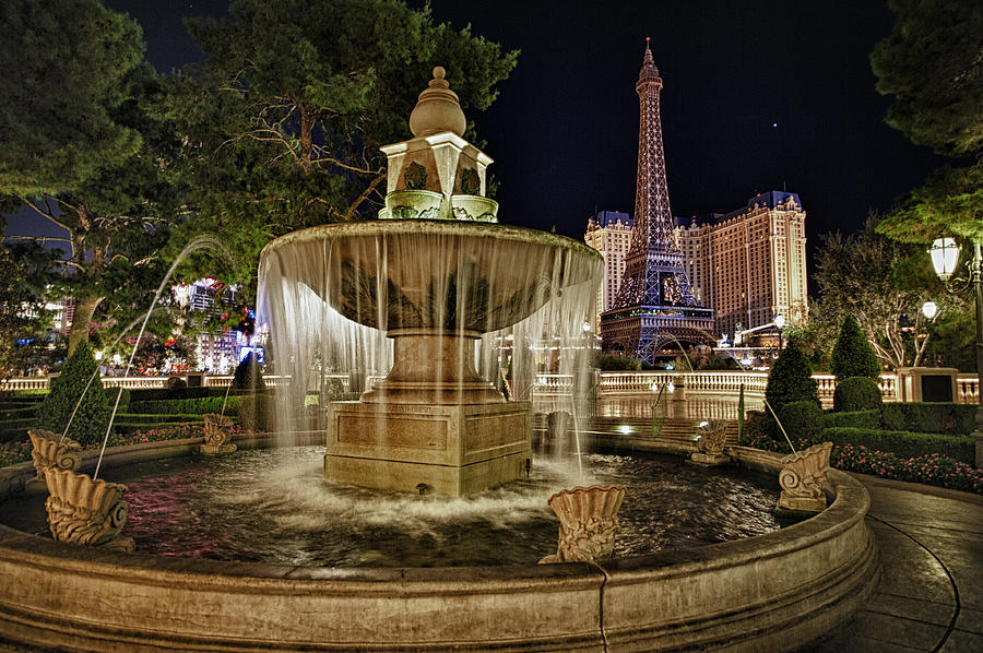 Bellagio Fountain Photograph by Stephen Campbell