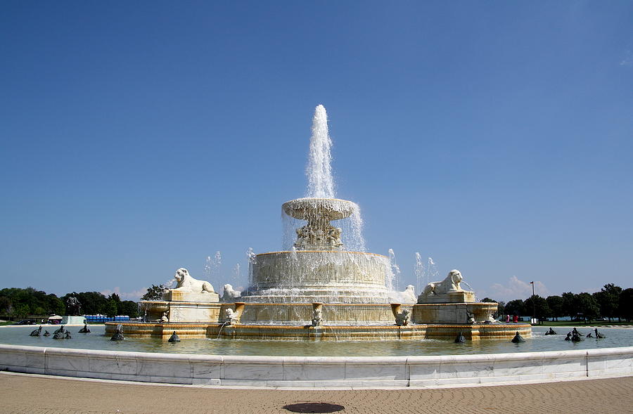 Detroit Photograph - Belle Isle Fountain by Claire McGee