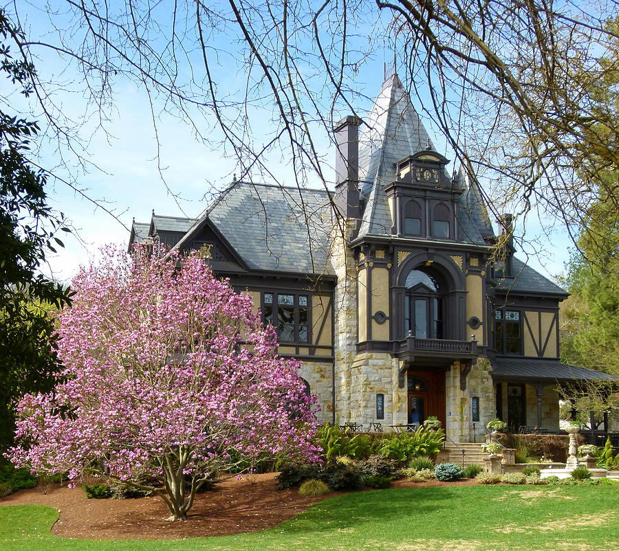 Beringer Winery Mansion Photograph by Jeff Lowe