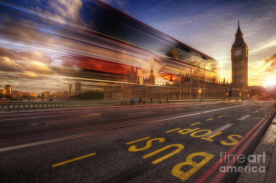 Big Ben Bus Stop Photograph by Yhun Suarez