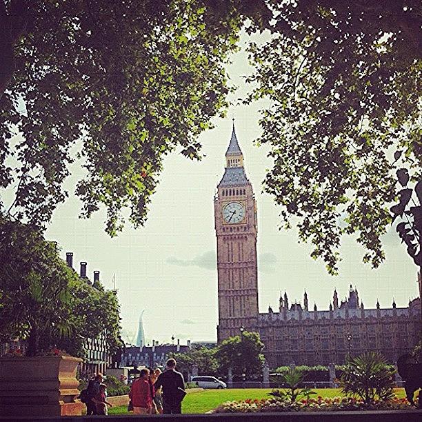 London Photograph - #bigben #landmarks #architecture by Ritchie Brown