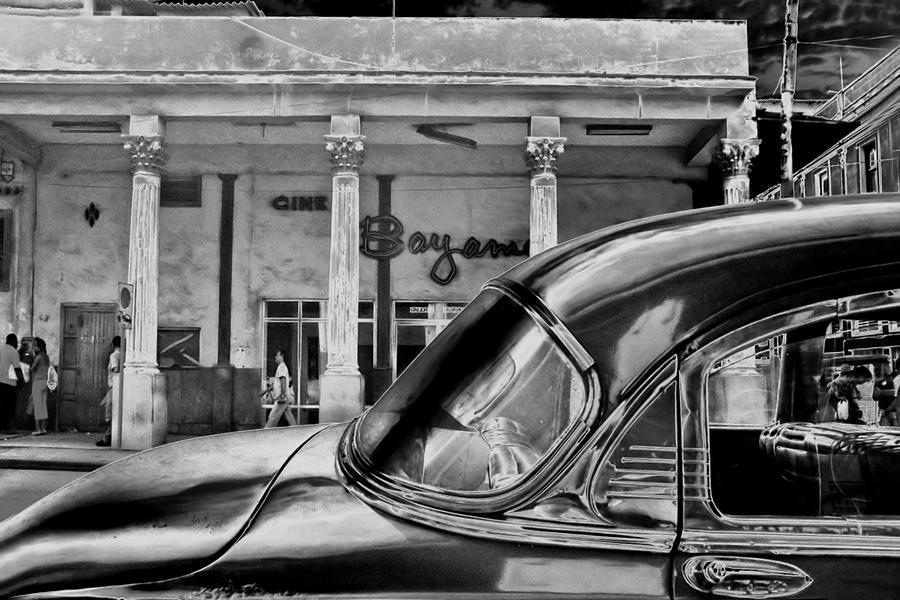 Black Car Havana Photograph by Andrew Fare