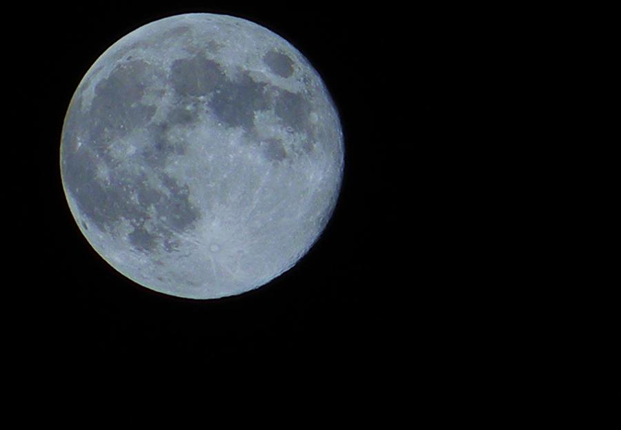Blue Moon 8 31 12 Photograph by Warren Thompson