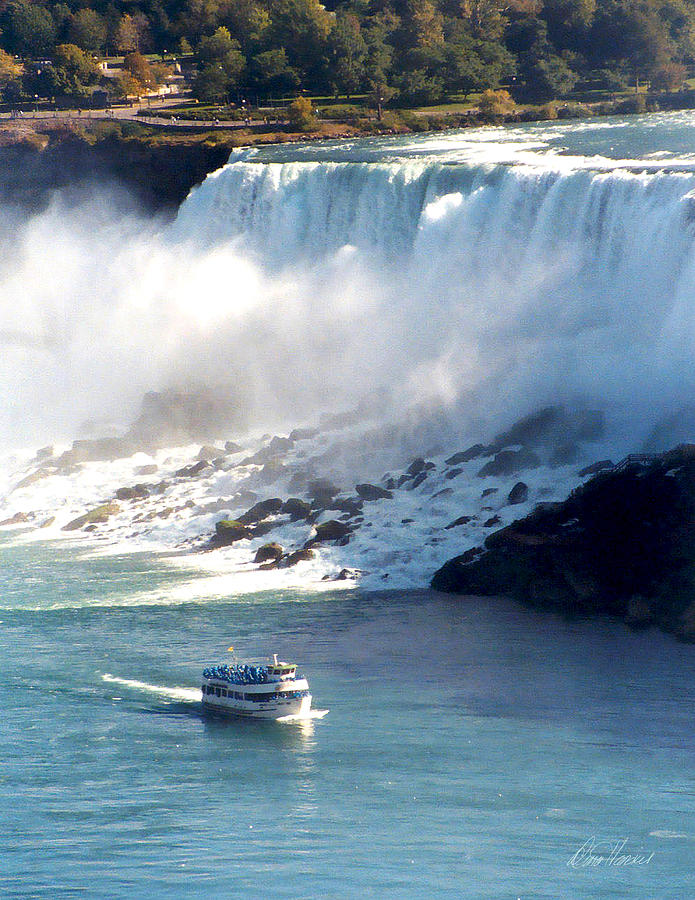 Boat on Niagara Falls Photograph by Diana Haronis