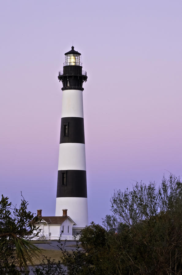 Sunset Photograph - Bodie Light - North Carolina Lighthouse Scene by Rob Travis