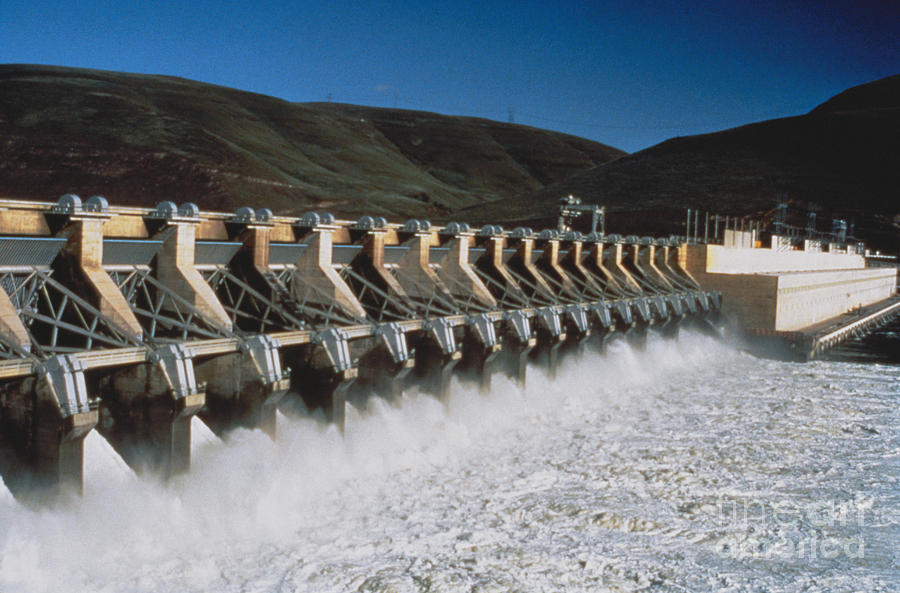Bonneville Dam Photograph by Science Source