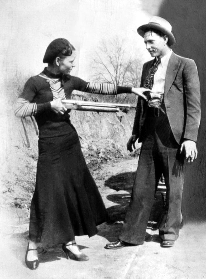 1930s Candid Photograph - Bonnie Parker And Clyde Barrow, 1933 by Everett