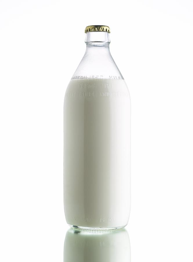 https://images.fineartamerica.com/images-medium-large/bottle-of-sterilised-milk-mark-sykes.jpg